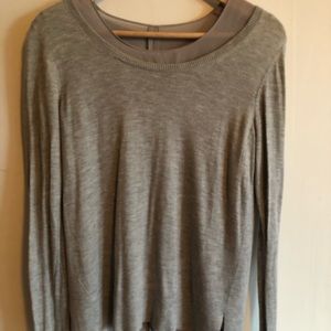 Light weight sweater